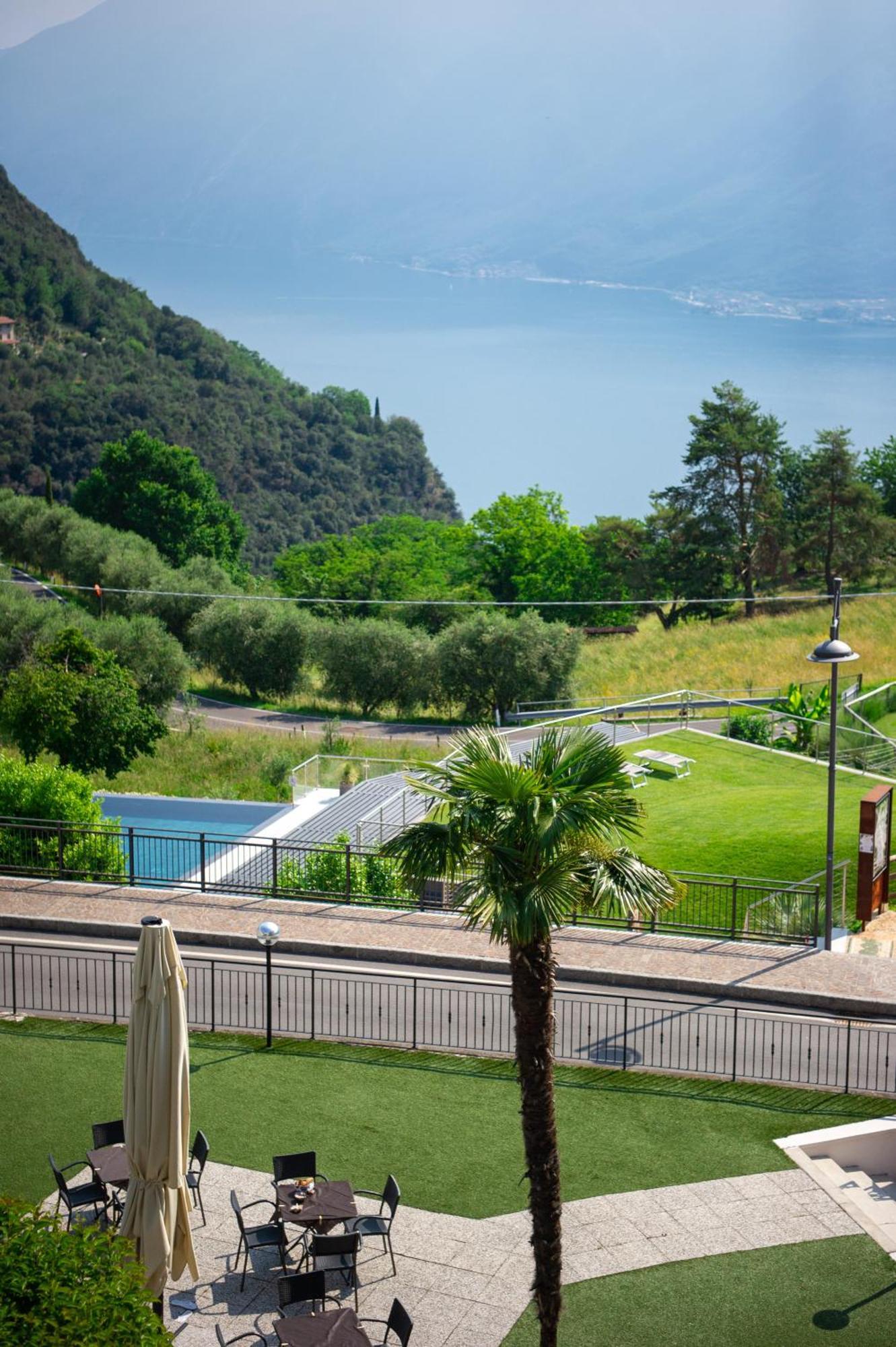 Stella D'Oro - Hotel & Apartments Tremosine Buitenkant foto