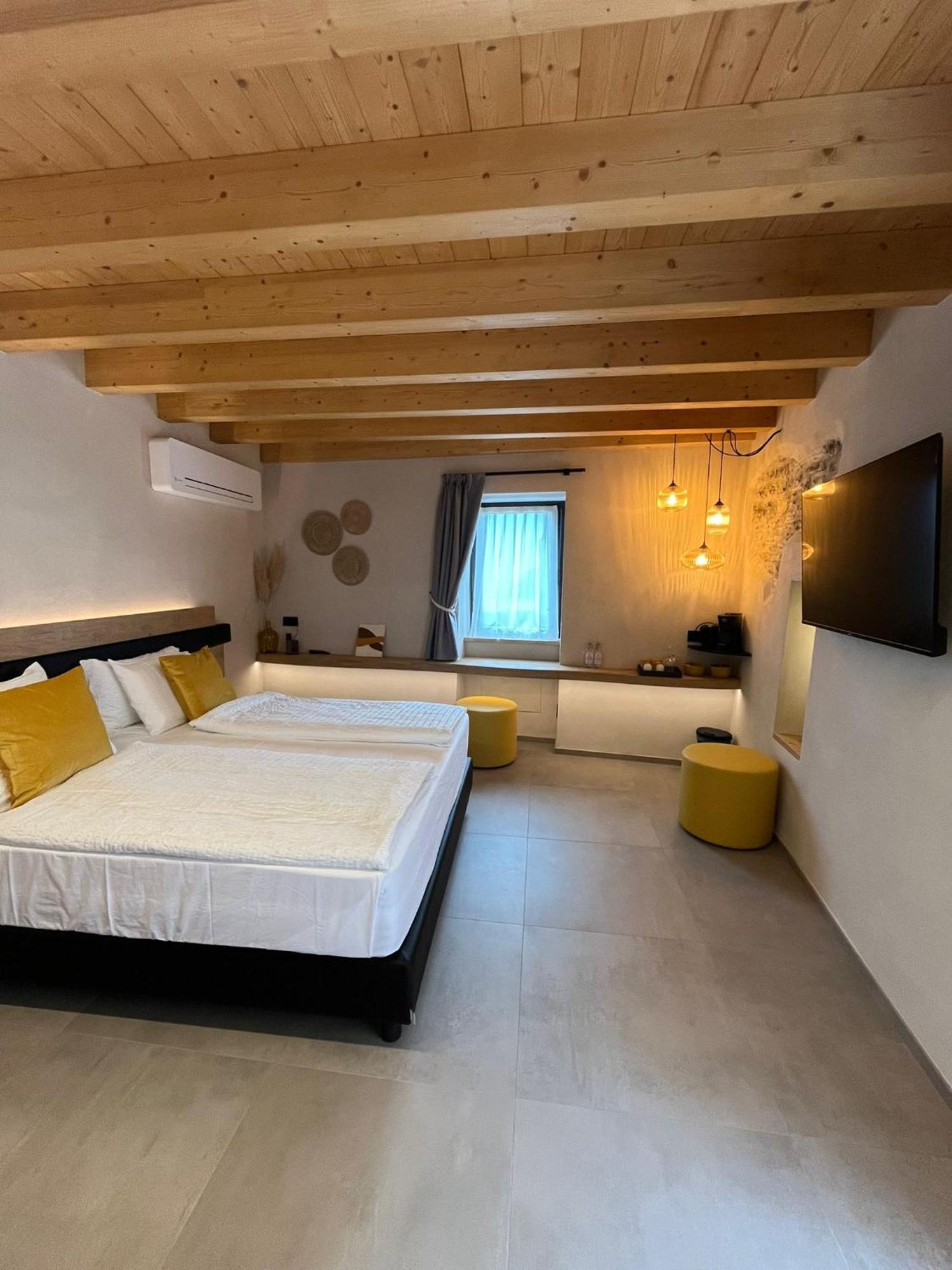 Stella D'Oro - Hotel & Apartments Tremosine Buitenkant foto