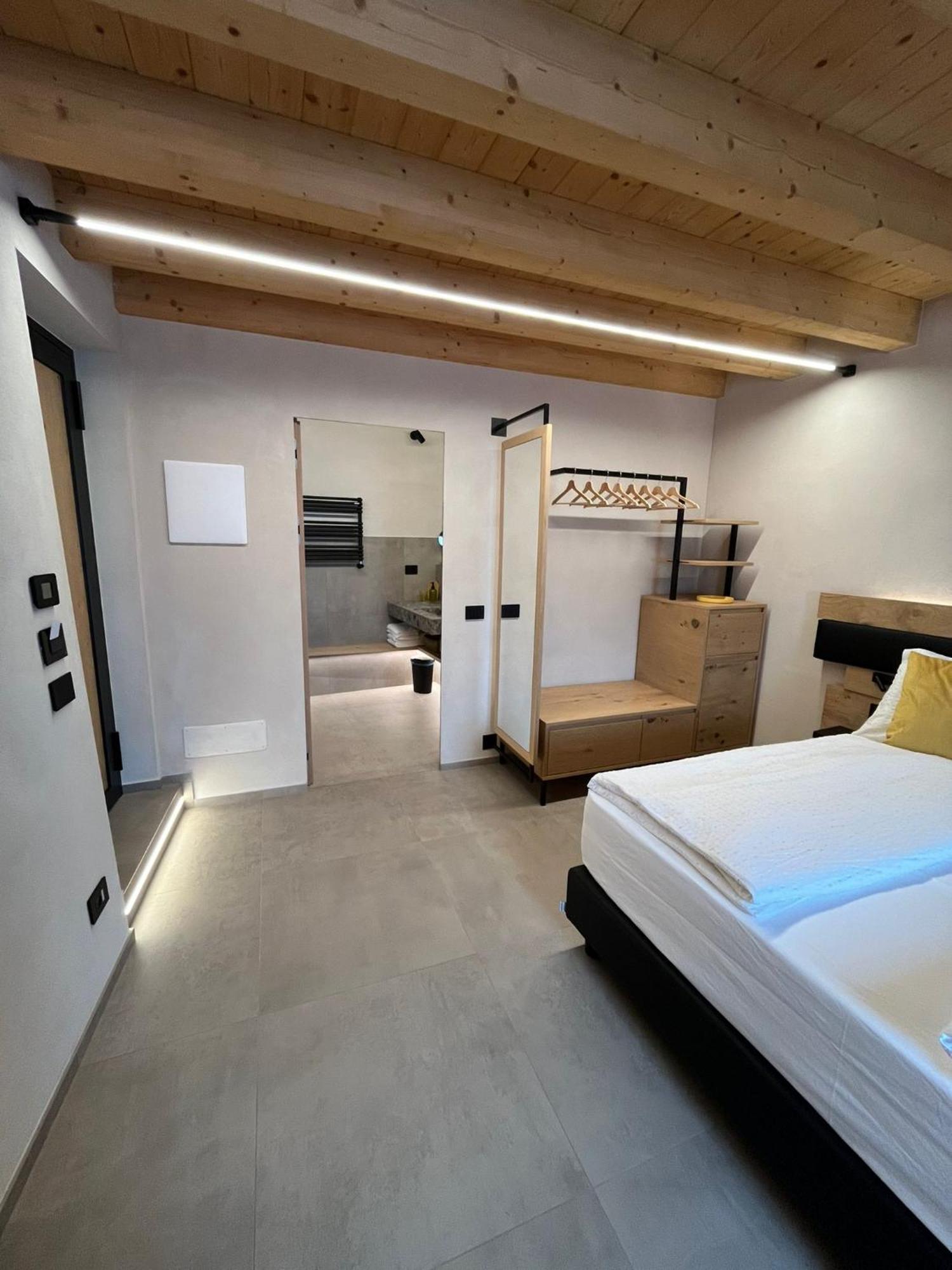 Stella D'Oro - Hotel & Apartments Tremosine Buitenkant foto