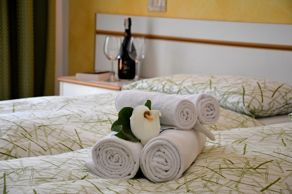 Stella D'Oro - Hotel & Apartments Tremosine Kamer foto